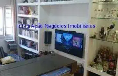 Apartamento 78m²,  02 dormitórios e 02 banheiros.    condomínio com portaria e segurança 24hrs.  excelente localização.