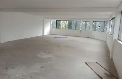 Sobreloja 260m² e 04 banheiros.  excelente localização, á 10 minutos andando para a estação do metrô higienópolis - mackenzie