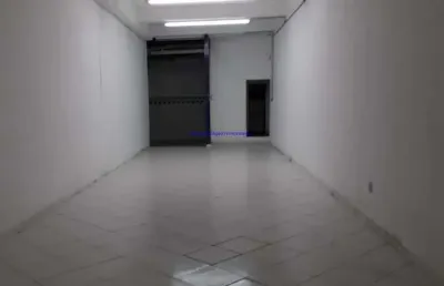 Loja 169m² e 01 cozinha e 02 banheiros.  excelente localização, a 6 minutos andando para a estação do metrô faria lima; entre as ruas dos pinheiros