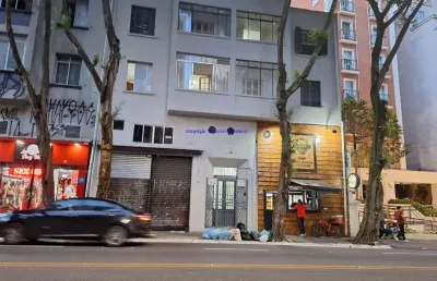 Apartamento 90m², 02 dormitórios e 01 banheiro.  condomínio com segurança e portaria.  excelente localização