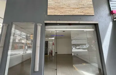 Loja 55m². 01 copa e 01 banheiro.  excelente localização, á 9 minutos andando para a estação do metrô moema; entre as avenidas jacutinga, lavandisca