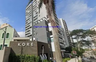 Apartamento studio mobiliado 22m² 01 dormitório e 01 banheiro.  condomínio com portaria , churrasqueira, academia e piscina.  excelente localização