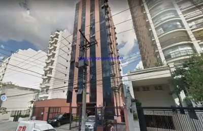 Conjunto comercial 35m², 01 banheiro e 01 vaga na garagem.  condomínio com recepção e segurança 24hrs.  excelente localização á 9 minutos andando para