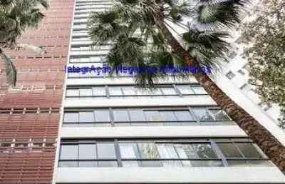 Apartamento 455m², 04 dormitórios (sendo 02 suítes), 03 banheiros e 03 vagas na garagem.  condomínio com portaria, segurança 24hrs.  excelente