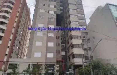 Apartamento 35m², 01 dormitório, 01 banheiro e 01 vaga na garagem.  condomínio com portaria, segurança 24hrs, piscina e espaço goumert.