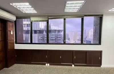 Conjunto comercial 180m², 04 banheiros e 04 vagas na garagem.  condomínio com recepção e segurança.  excelente localização entre as ruas barão