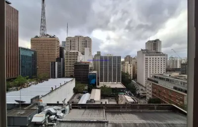 Apartamento 41m², 01 dormitório e 01 banheiro.  condomínio com recepção e segurança.  excelente localização