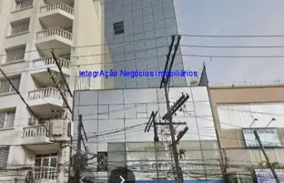 Conjunto comercial  157m² e 02 banheiros.  condomínio com recepção e segurança 24hrs.  excelente localização á 4 minutos andando para a estação