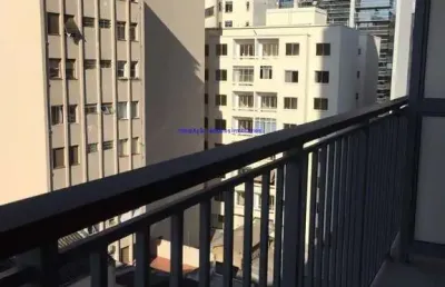 Apartamento studio mobiliado 36m², 01 dormitório e 01 banheiro.  condomínio com portaria e segurança.  excelente localização