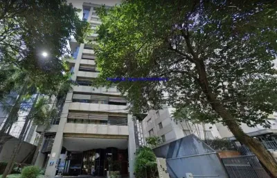 Conjunto comercial 108m², 01 copa, 03 banheiros e 01 vaga na garagem.   condomínio com recepção e segurança.  excelente localização