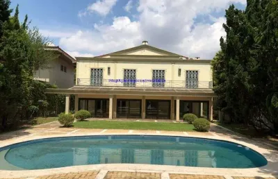 Casa  960,40m², 07 dormitórios, 10 banheiros e 05 vagas de garagem  excelente localização