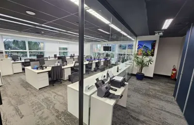Conjunto comercial 466m², 04banheiros e 15 vagas na garagem.  condomínio com recepção e segurança.  excelente localização entre as ruas ibiaté,