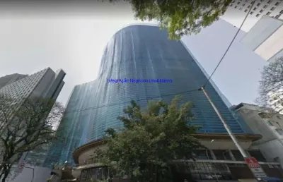 Apartamento studio 30m², 01 dormitório e 01 banheiro.  condomínio com portaria 24hrs.  excelente localização á 4 minutos andando para a estação