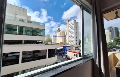 Apartamento 96m², 02 dormitórios e 02 banheiros.  condomínio com portaria, elevadores e zelador.  excelente localização á 6 minutos andando