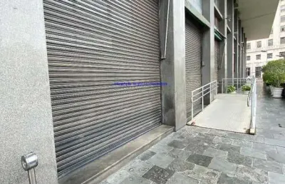 Loja 534m² e 02 banheiros.  excelente localização á 8 minutos andando para a estação do metrô anhangabaú;  entre as ruas da quitanda, são bento