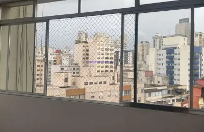 Apartamento 108m², 02 dormitórios e 02 banheiros.  condomínio com portaria e segurança.  excelente localização entre a rua marguerita