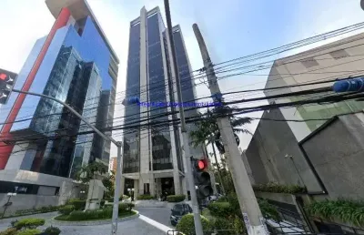 Conjunto comercial 360m², 04 banheiros e 12 vagas de garagem.  condomínio com recepção.   excelente localização entre as ruas tabapuã, brasília