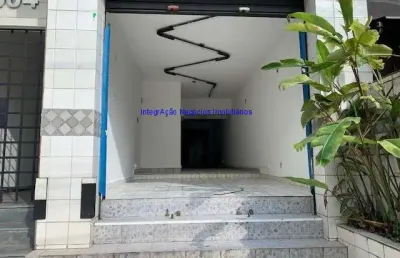 Sobrado comercial 220m²,  08 salas, 02 banheiros e 02 bagas de garegem.   excelente localização entre as alamedas dos guaiós, dos ubiatans e rua nereu