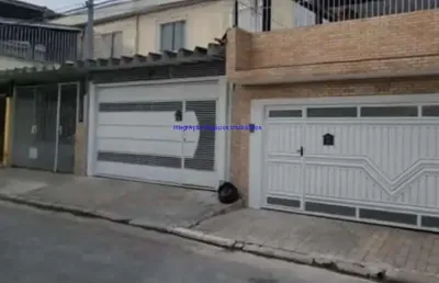 Casa 112m², 03 dormitórios, 02 banheiros e 02 vagas de garagem.  condomínio com recepção e segurança 24hrs.  excelente localização entre as avenidas