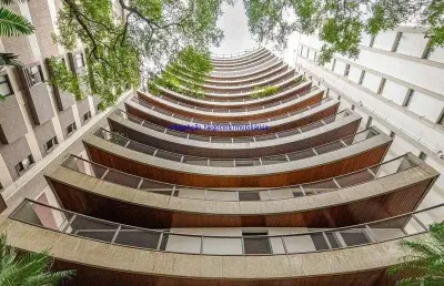 Apartamento 154m²,  02 dormitórios (sendo 01 suíte), 02 banheiros e 02 vagas de garagem.  condomínio com recepção e segurança 24hrs.  excelente