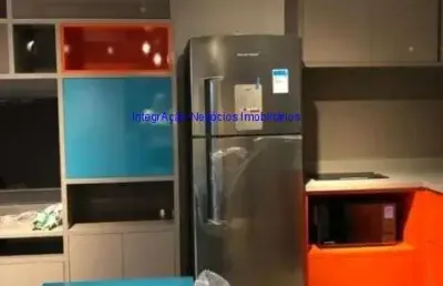 Apartamento studio mobiliado 30m², 01 dormitório, 01 banheiro e 01 vaga de garagem.  condomínio com portaria, segurança, piscina, academia