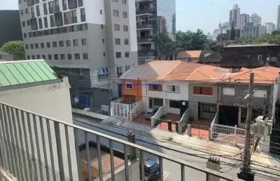 Apartamento 92m²,  03 dormitórios (sendo 01 suíte), 02 banheiros, 01 vaga de garagem e dependência de empregada..  condomínio com portaria e segurança
