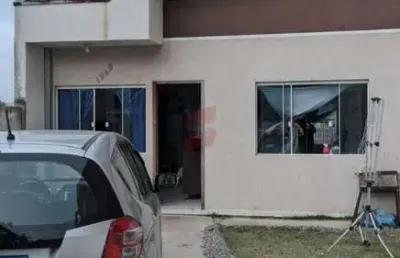 Casa com 2 quartos à venda na rua dos gerânios, 1929, campina da barra, araucária, 62 m2 por r$ 300.000