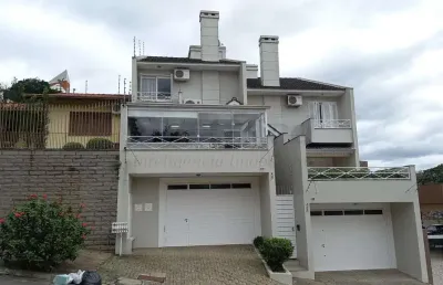 Lindo sobrado 03 dormitórios para venda em novo hamburgo bairro hamburgo velho