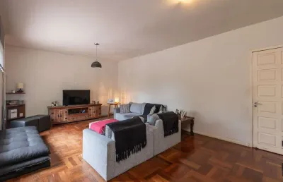 Casa para venda no bairro chácara das pedras em porto alegre
