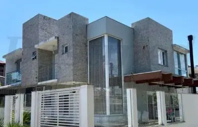 Sobrado 3 quartos para venda no bairro igara em canoas