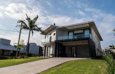 Casa 5 quartos sendo 4 suítes para venda no bairro itapeva em torres
