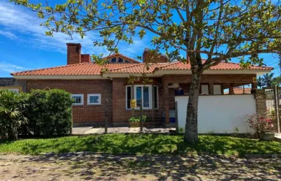 Casa 3 quartos sendo 1 suíte para venda no bairro centenário em torres