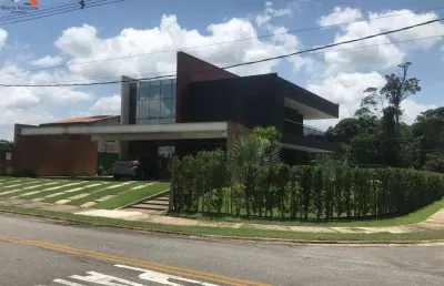 Casa de 2 pavimentos em condomínio fechado! área privativa: 398,28m².