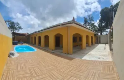 Casa mobiliada na praia do ariramba em mosqueiro! área privativa de 230m². área total de 468m². 5 vagas de garagem.