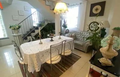 -cop 30 - casa de 2 pavimentos com 4 suítes no condomínio greenville 2! -área privativa de 560m². -02 vagas de garagem.