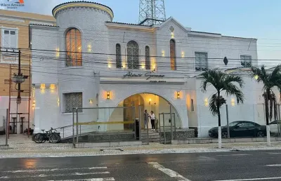 -cop 30 - prédio comercial de 2 pavimentos com 6 salas no bairro de batista campos! -área privativa de 650m². -03 vagas de garagem.