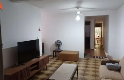 Casa de 2 pavimentos com ponto comercial no térreo! área privativa de 395,72. 02 vagas de garagem.