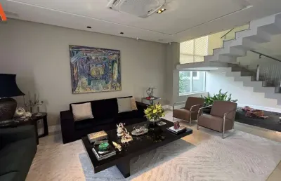 -cop 30 - casa de 2 pavimentos com 4 suítes + gabinete no condomínio água cristal! -área privativa: 950m². -03 vagas de garagem.