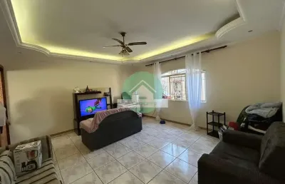 Casa com 4 quartos à venda na rua lamartine ribas camargo, 502, parque jambeiro, campinas, 186 m2 por r$ 650.000