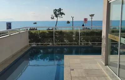 Lindo apartamento frente mar 02 dormitórios c suíte