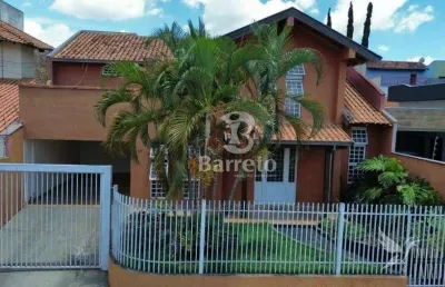 Sobrado à venda! 3 quartos (1 suíte), quintal enorme, espaço de lazer e excelente localização. oportunidade imperdível – agende sua visita!