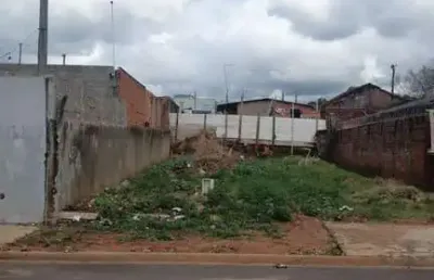 Terreno à venda no Conjunto Habitacional Pastor Arlindo Lopes Viana, Bauru 
