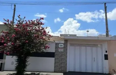 Casa com 2 quartos à venda no Jardim Yang III, Bariri 