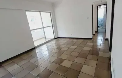 Ap. ótimo com localização privilegiada, uma suite, infra estrutura, 02 gargem coberta