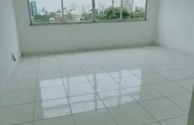 Ap. 100m do brotas center com dois dormitórios sendo uma suíte a 100m do brotas center