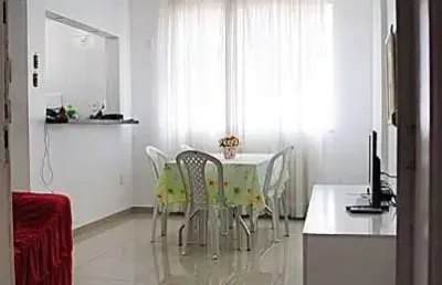 Alugo anual - 01 dormitorio mobiliado, próximo a ufba, garagem coberta, fica entre a praia da pacie