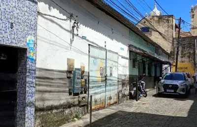 Comercial/ residencial melhor localização da sáude 04 imóveis juntos:   02 galpões e 02 casas medindo 220m² serve para vários seguimentos