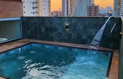 Ótima cobertura  com piscina, nascente, 02 vagas,  excelente localização.