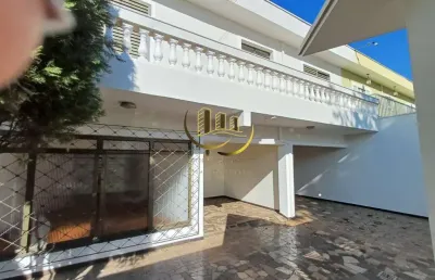Casa à venda em americana-sp, chácara machadinho ii: 3 quartos, 1 suíte, 2 salas, 2 banheiros, 6 vagas de garagem, 171m².