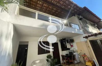 Magnífica casa rara, 03 quartos, pé na areia - praia da barra